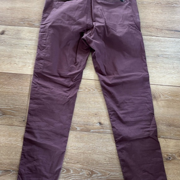 Vuori Ripstop Pants - Picture 2 of 4